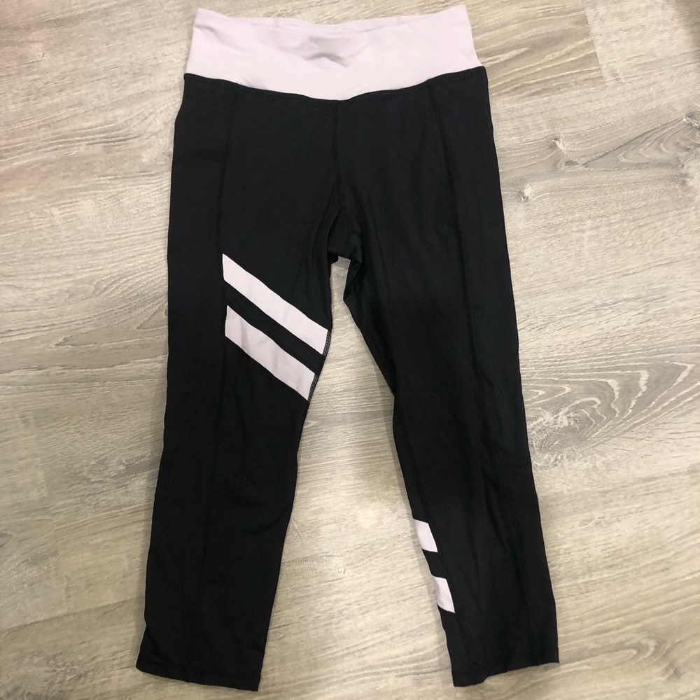 🖐 5/$10 cropped capri workout pants